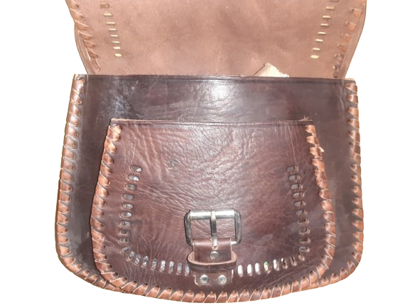 Bolso ovalado hebilla  combinado