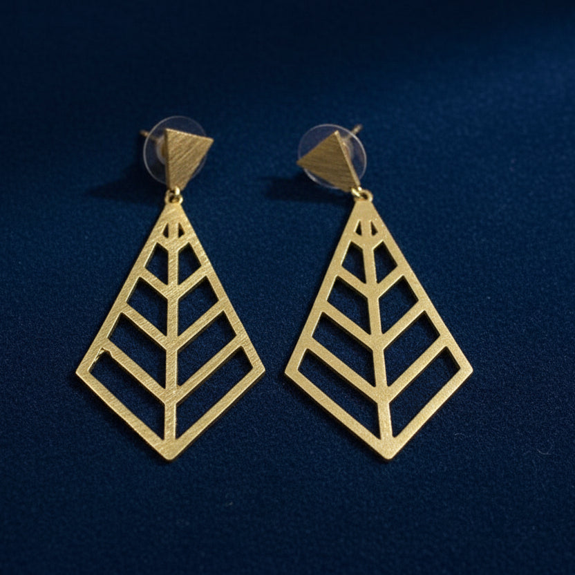 CHRISTIE gold-plated earrings - A design with character