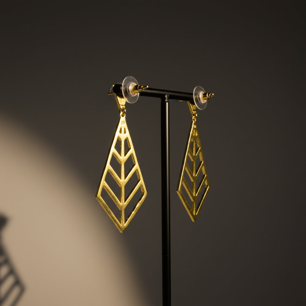 CHRISTIE gold-plated earrings - A design with character